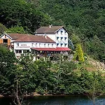 Logis Belle Vue Hotel 3*