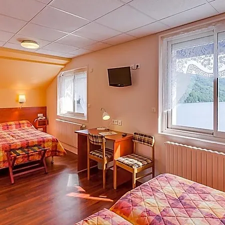 Hotel Logis Belle Vue 3*