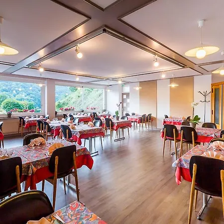 Hotel Logis Belle Vue 3*