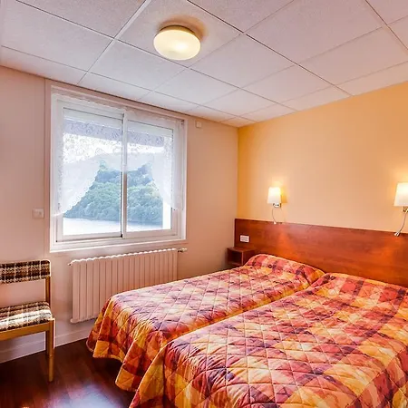 Logis Belle Vue Hotel 3*