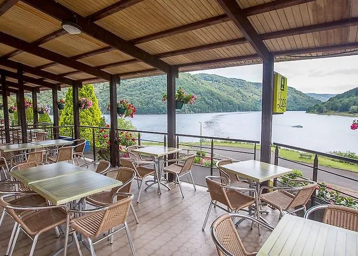 Logis Belle Vue فندق 3*